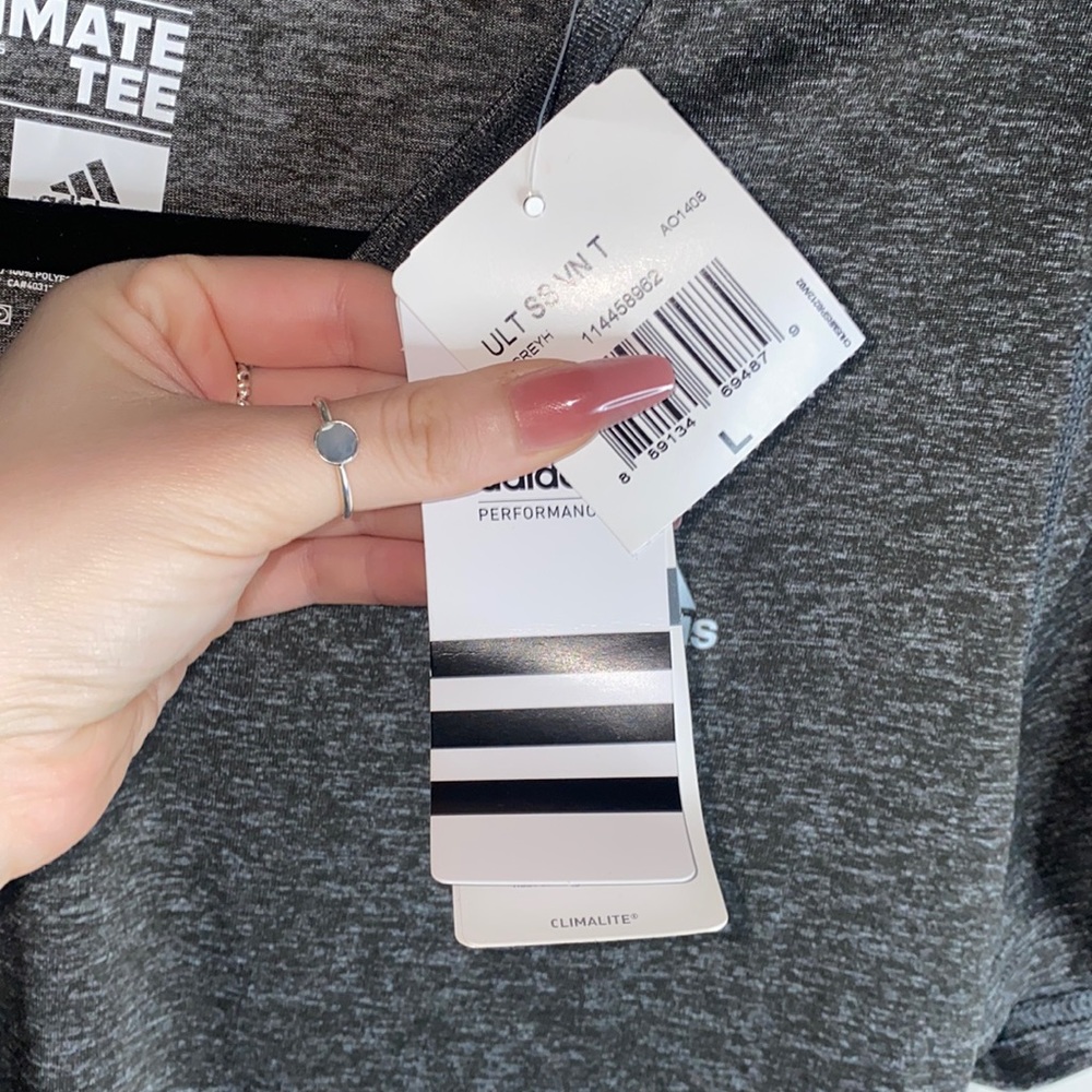 🪼NWT Adidas Grey tee! - Picture 8 of 8